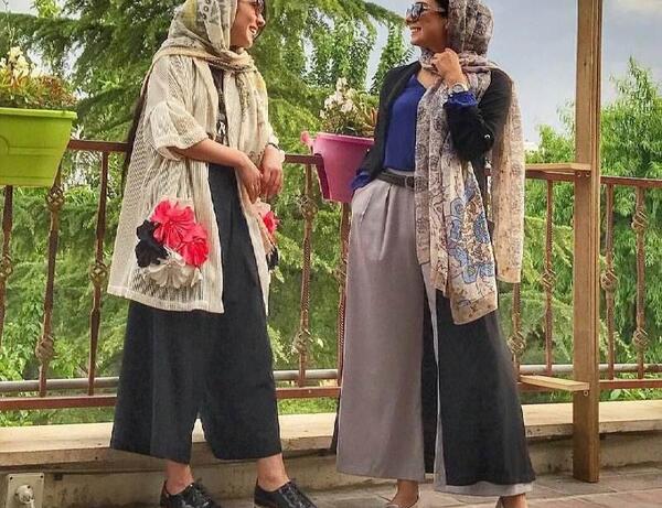 عکس مدل مانتو بلند و شلوار گشاد