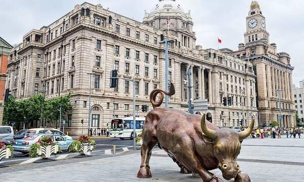عکس گاو وال استریت