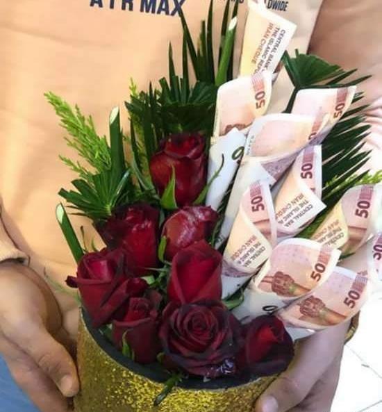 عکس دسته گل پولی