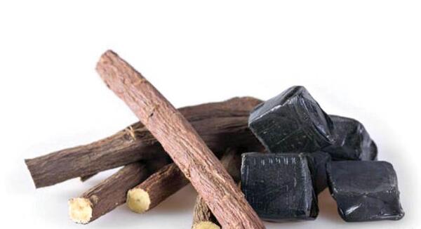 عکس شیرین بیان خشک