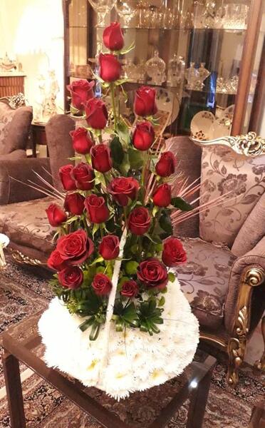 عکس دسته گل و شیرینی