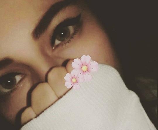 عکس ساده صورت دختر