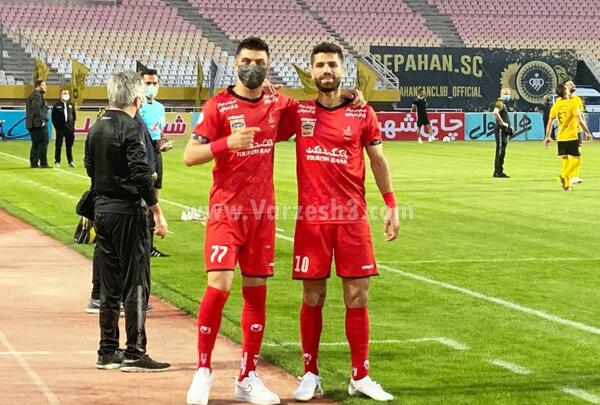 عکس سعید آقایی با لباس پرسپولیس