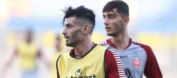 عکس سعید آقایی با لباس پرسپولیس