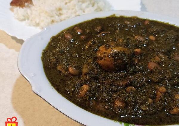 عکس قورمه سبزی رو گاز