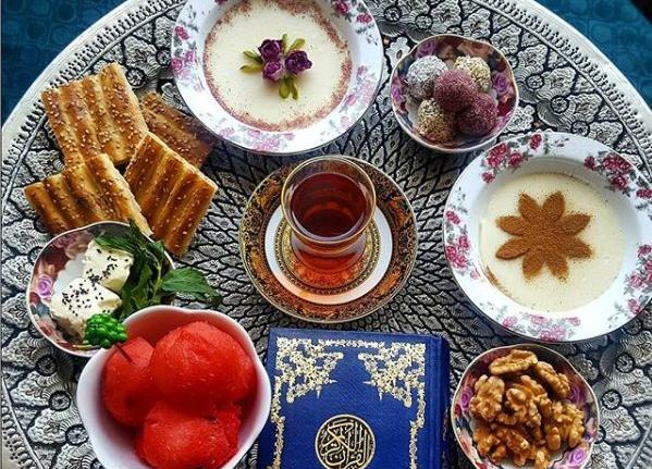 عکس ساده از سفره افطار