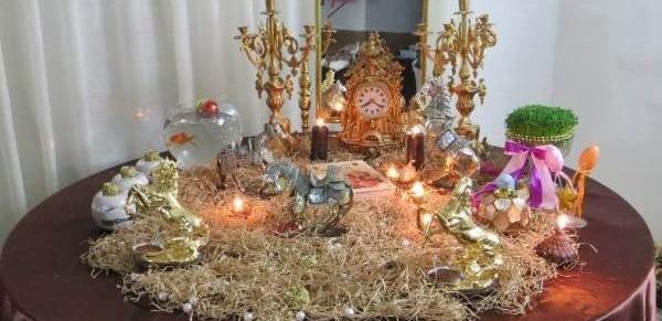 عکس سفره هفت سین روی میز