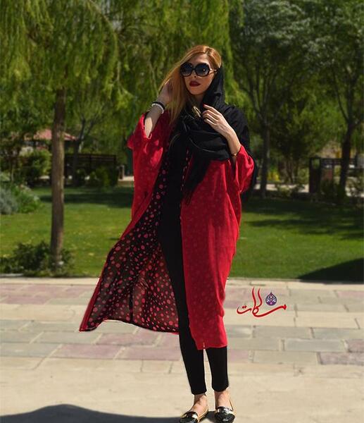 عکس مدل مانتوی جلو باز قرمز