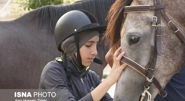 عکس اسب طوفان