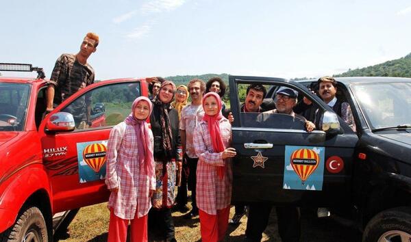 عکس ماشین نیکا فلاحی