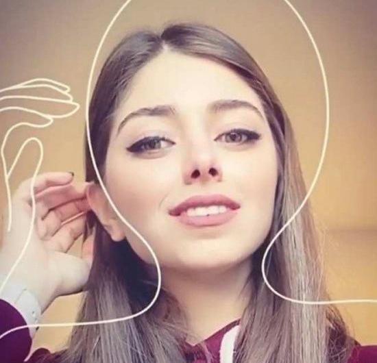 ژست عکس دخترانه جذاب