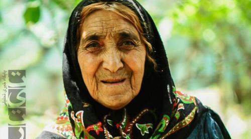 عکس پرتره زن روستایی