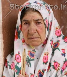 عکس پرتره زن روستایی