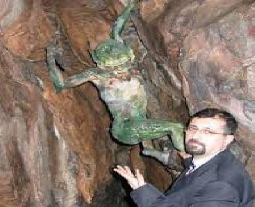 جن عکس زعفر جنی