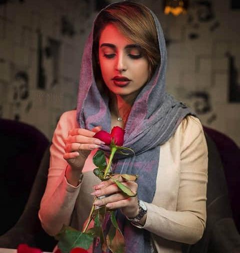 عکس فیک دخترونه صورتی