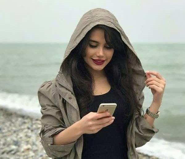 عکس ژست گرفتن دخترانه