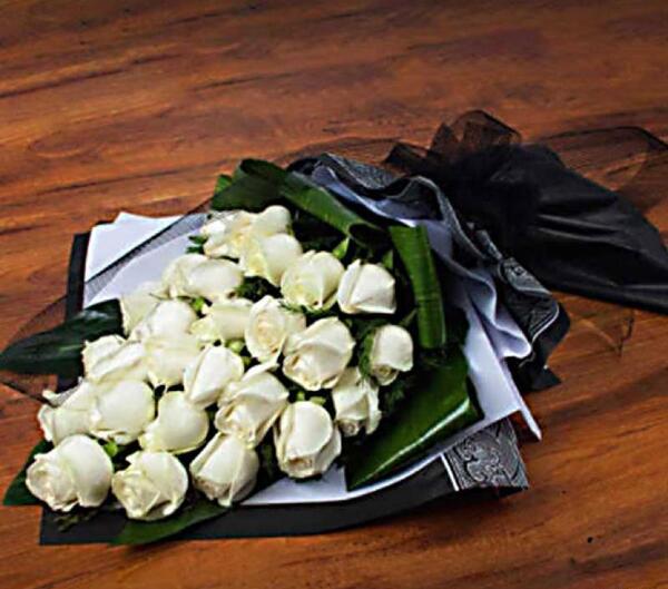عکس دسته گل یاس سفید