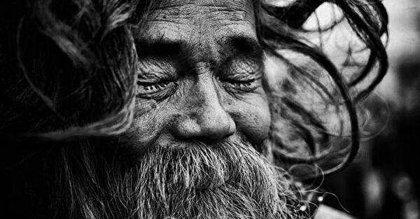 عکس پرتره سیاه و سفید