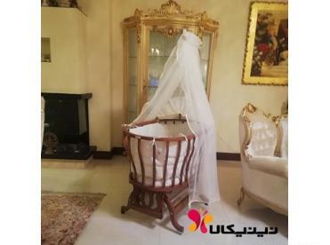 عکس گهواره نوزاد دختر