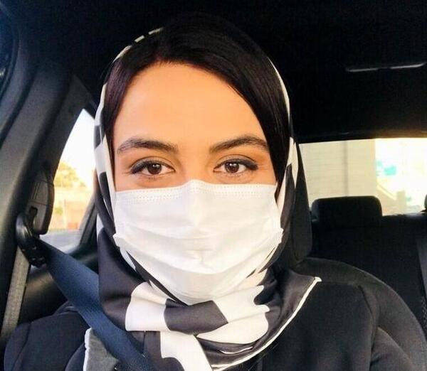 عکس ماشین پریناز ایزدیار