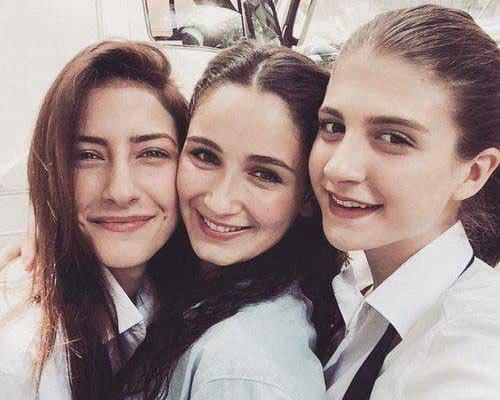 عکس سوگند در غنچه های زخمی