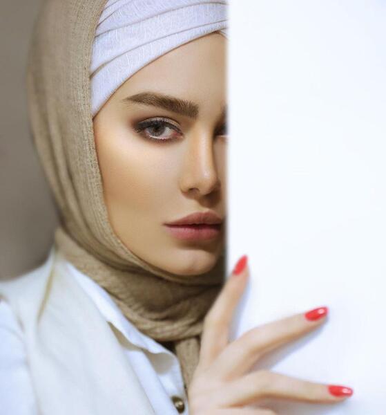عکس با حجاب سحر قریشی