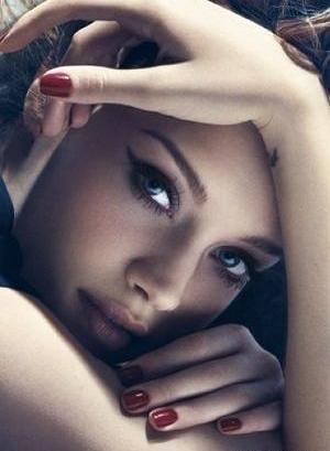ژست عکس پرتره دختر