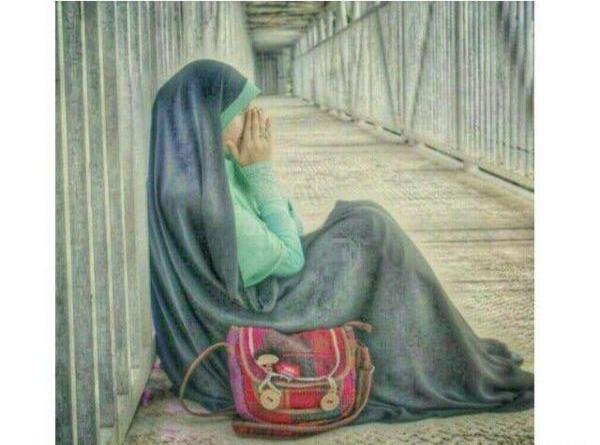 عکس دختر چادری غمگین برای پروفایل