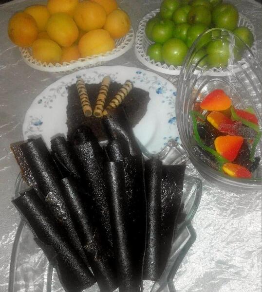 عکس لواشک و گوجه سبز