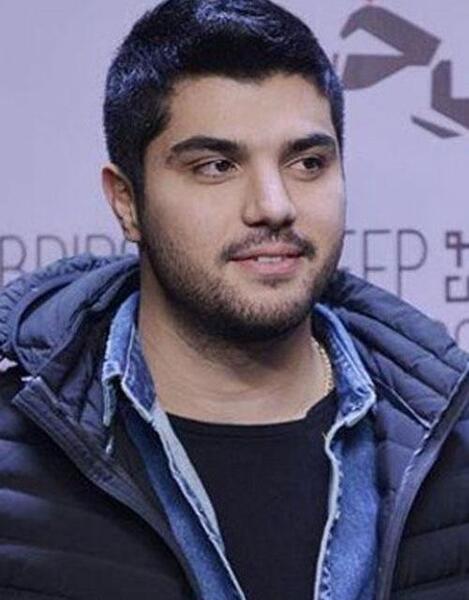عکس سینا مهراد قبل از عمل بینی