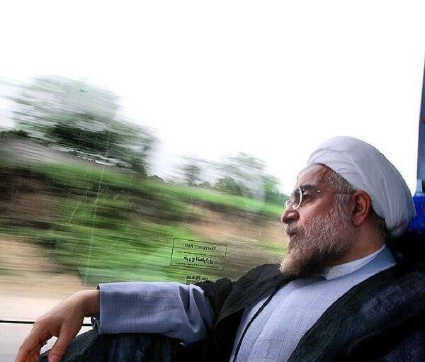 عکس با حجاب روحانی