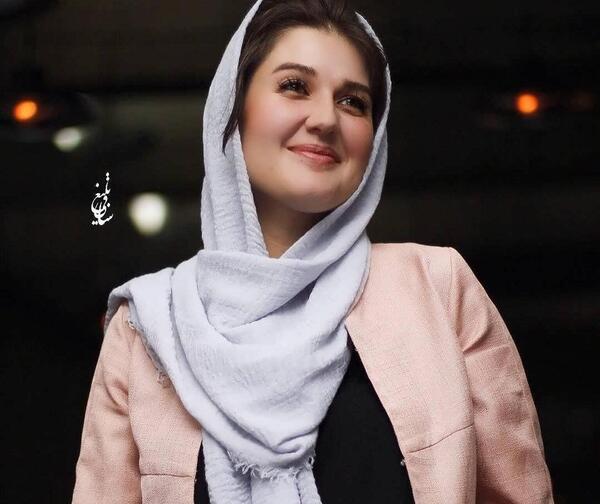 عکس عروسی گلوریا هاردی