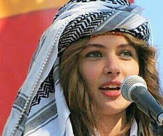 عکس عروسی گلوریا هاردی