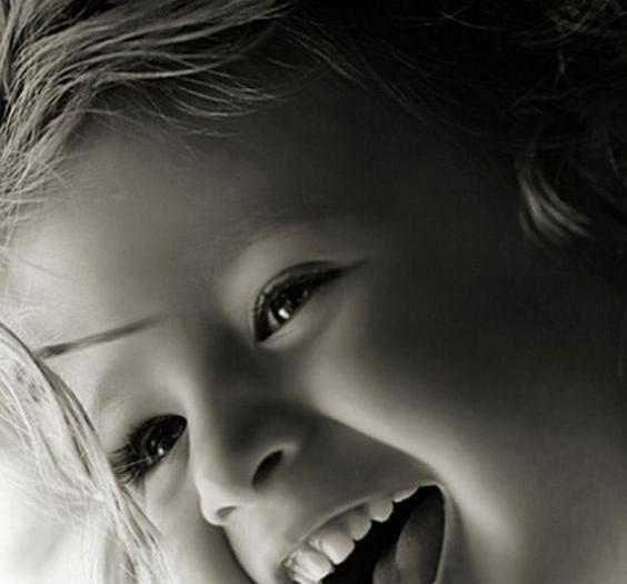 عکس نوزاد غمگین