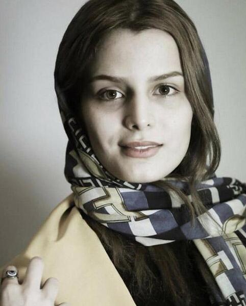 عکس زهره اکرمی