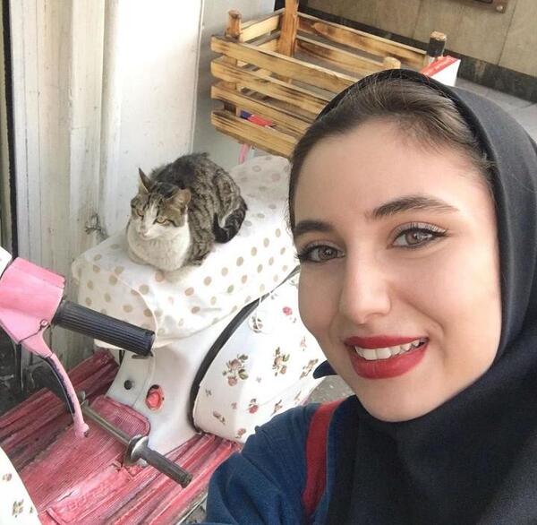 عکس حدیث مدنی در بیمارستان