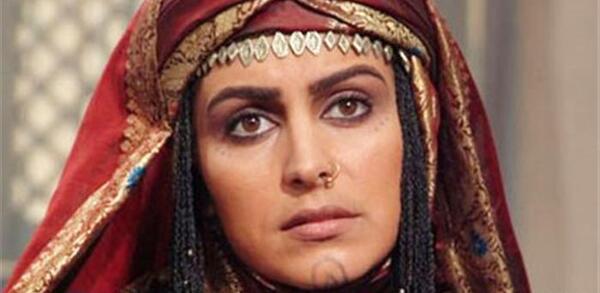 عکس ماه چهره خلیلی در چشم باد