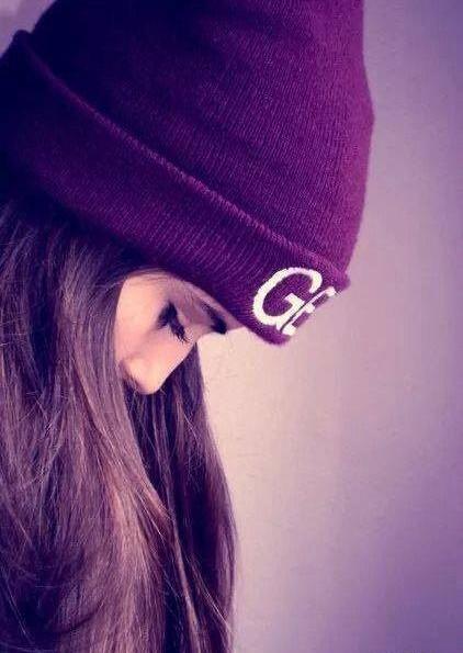 عکس صفحه گوشی زن