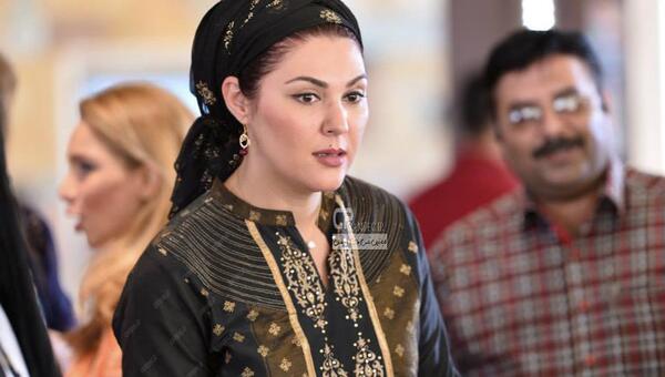 عکس با حجاب لاله اسکندری