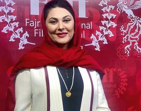 عکس با حجاب لاله اسکندری