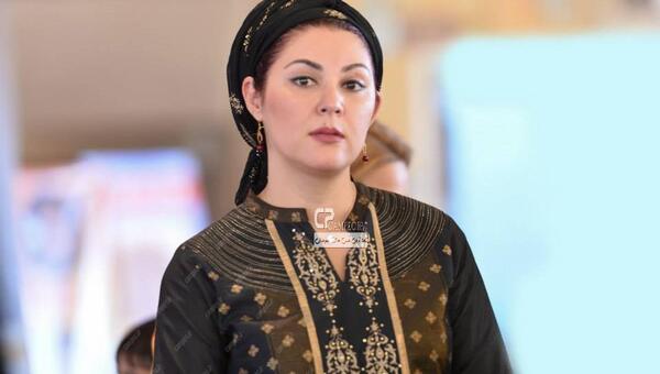 عکس با حجاب لاله اسکندری