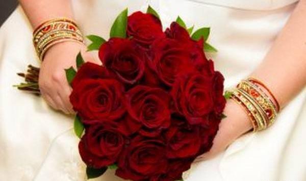 عکس دسته گل عروس رز قرمز