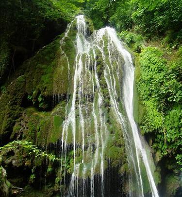 عکس سفید چشمه