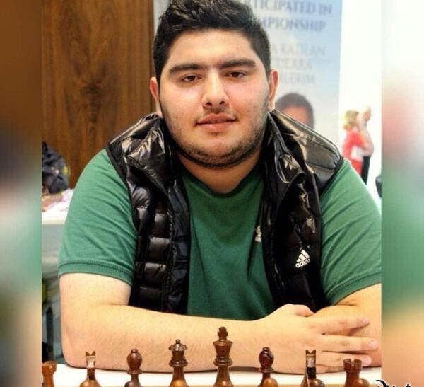 عکس پرهام مقصودلو شطرنج