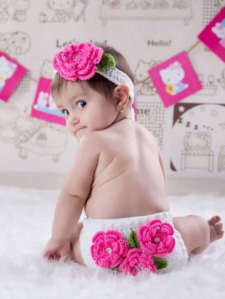 ژست عکس کودک نوزاد دختر