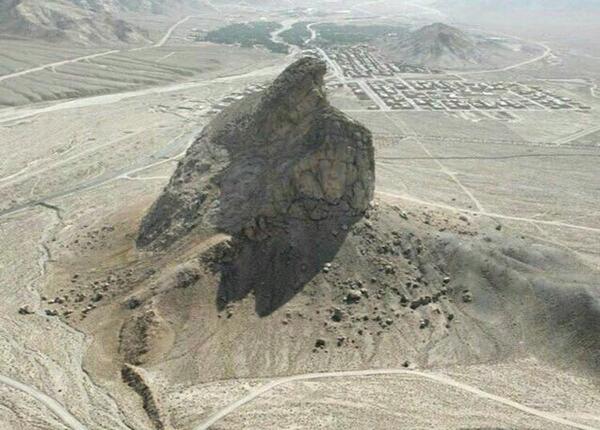 عکس عقاب کوه یزد