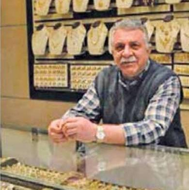 عکس مرد طلافروش