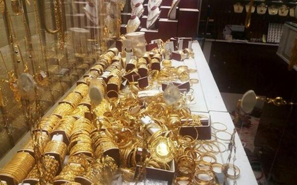 عکس مرد طلافروش