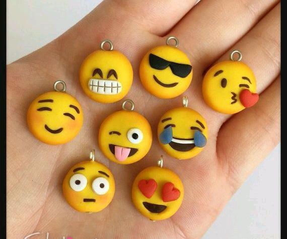 عکس استیکر عینکی