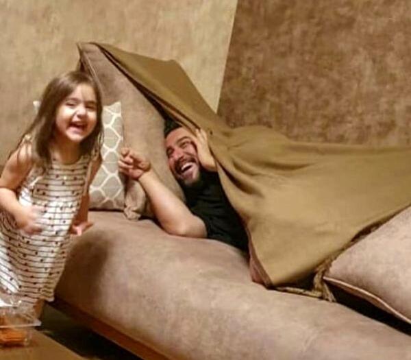 عکس محسن کیایی و دخترش